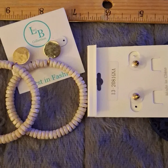 2pairs Chunky Boho Earrings Wooden Laser Cut And Open Circle - Picture 4 of 5